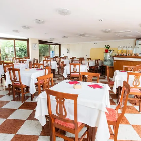 Russo Palace 4*