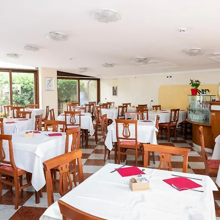 Russo Palace 4*