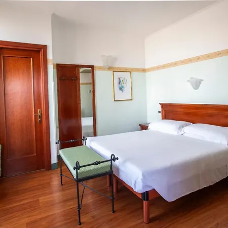 מלון Russo Palace 4*