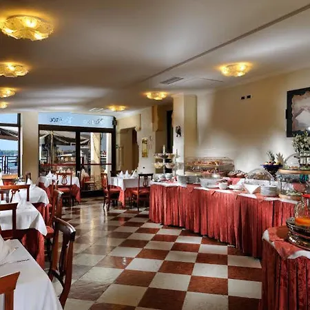Hotel Russo Palace 4*