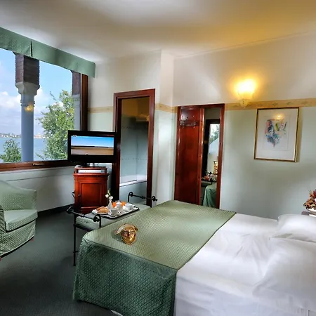 Russo Palace 4*