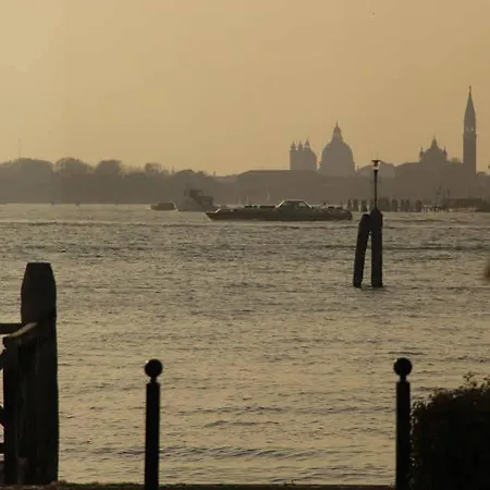 Russo Palace Hotel 4*