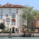 Russo Palace 4*
