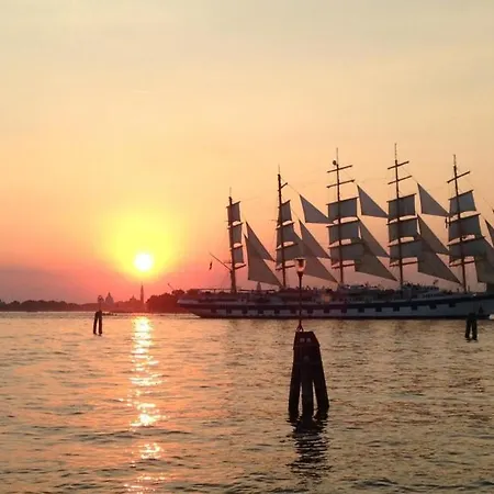 Russo Palace 4* Lido di Venezia