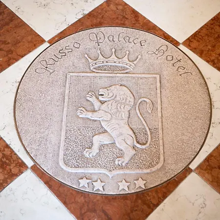 ルッソ パレス ホテル