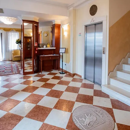 Russo Palace 4* Lido di Venezia