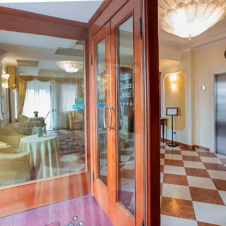 Russo Palace Hotel 4*