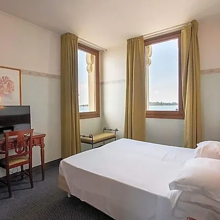 Russo Palace 4*