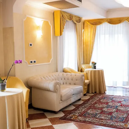 Russo Palace 4* Lido di Venezia