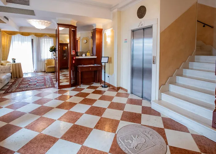 Russo Palace 4* Lido di Venezia