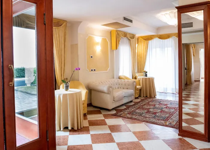 Hotel Russo Palace 4*