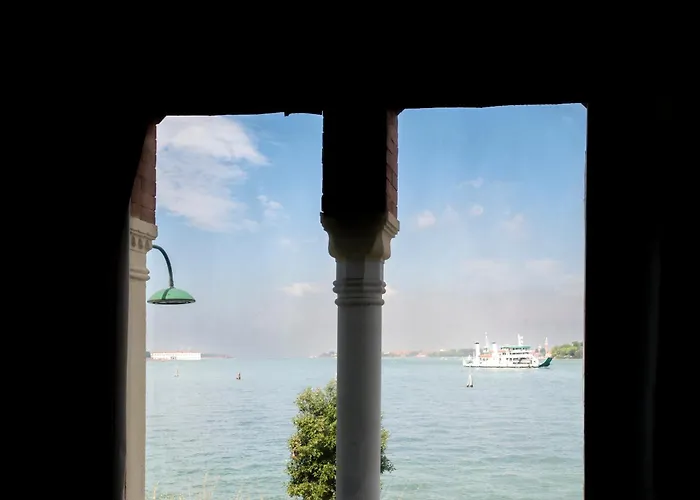 Russo Palace Venedigs Lido