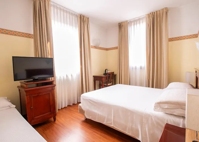 Russo Palace Hotel 4*