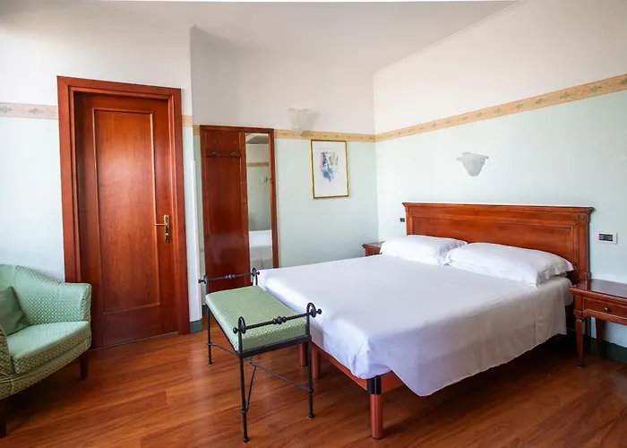 Отель Russo Palace 4*
