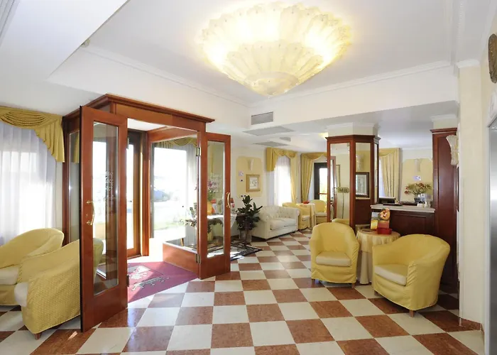 Hotel Russo Palace 4*